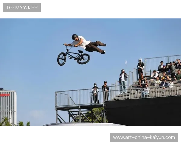 空中飞人挑战：极限运动的空中盛宴，空中飞人是什么招式